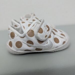 Nike Kids White and Gold Polka Dot Shoes